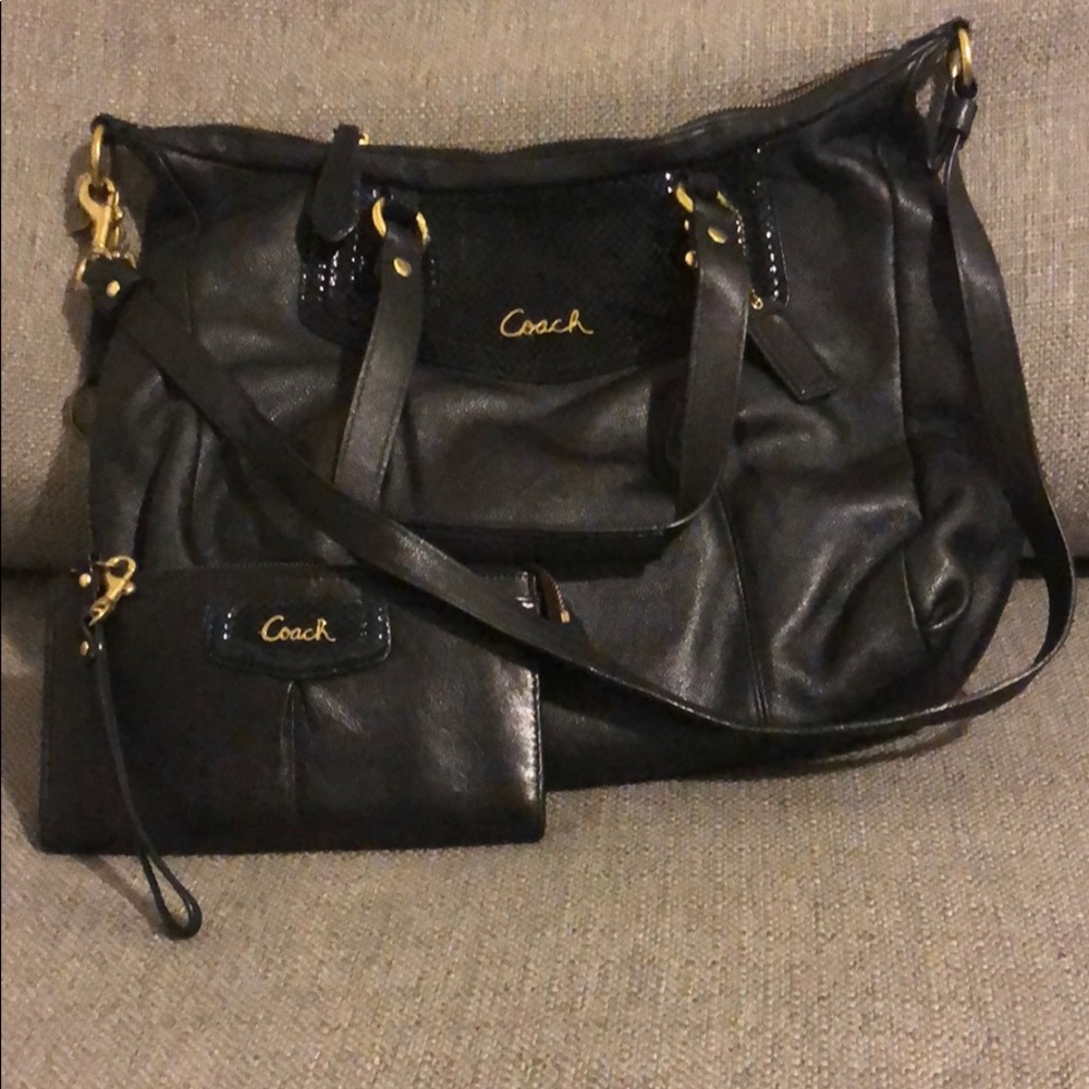 Coach purse and wallet
